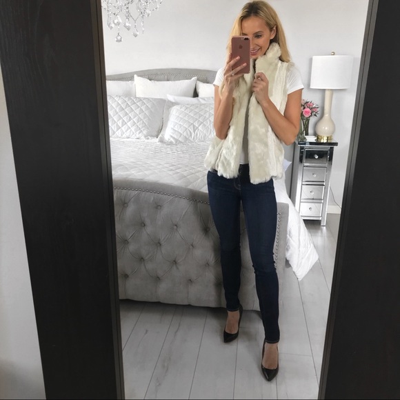 Luii Tops - LUII Clothing White Faux FUR VEST SIZE Small